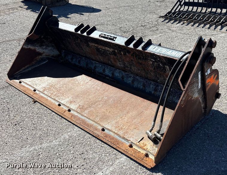 Blue Diamond 108795 four-in-one skid steer bucket - EU4059