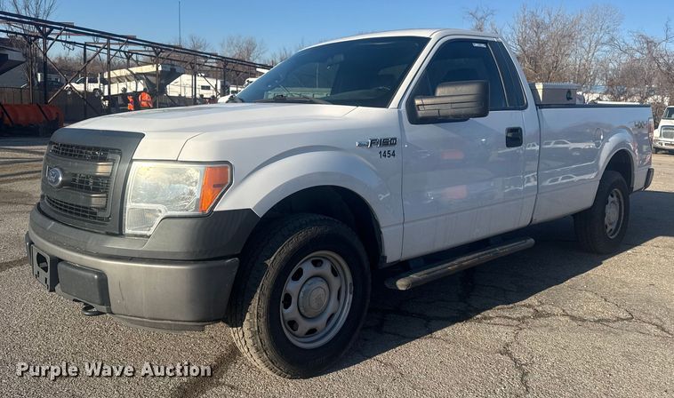 2014 Ford F150 pickup truck - EU4063
