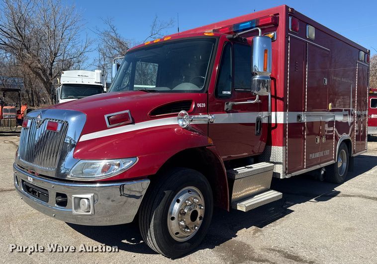 2007 International 4300 ambulance - EU4072