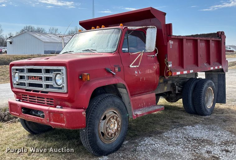 1986 GMC C7 dump truck - FB3026
