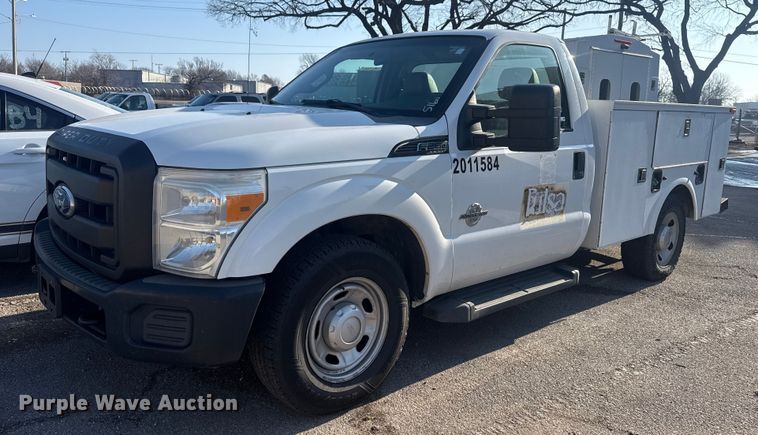 2011 Ford F250 Super Duty XLT utility bed pickup truck - FB8603