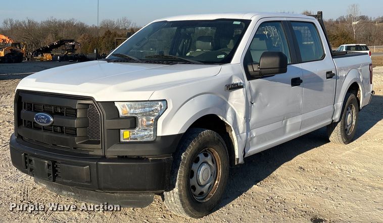 2016 Ford F150 Crew Cab pickup truck - FC1541
