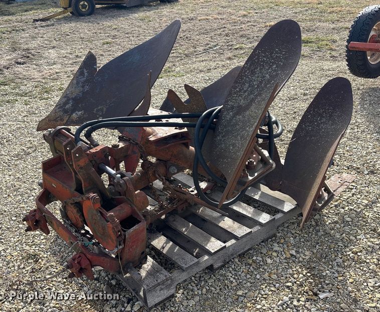 Two bottom plow - FC1549