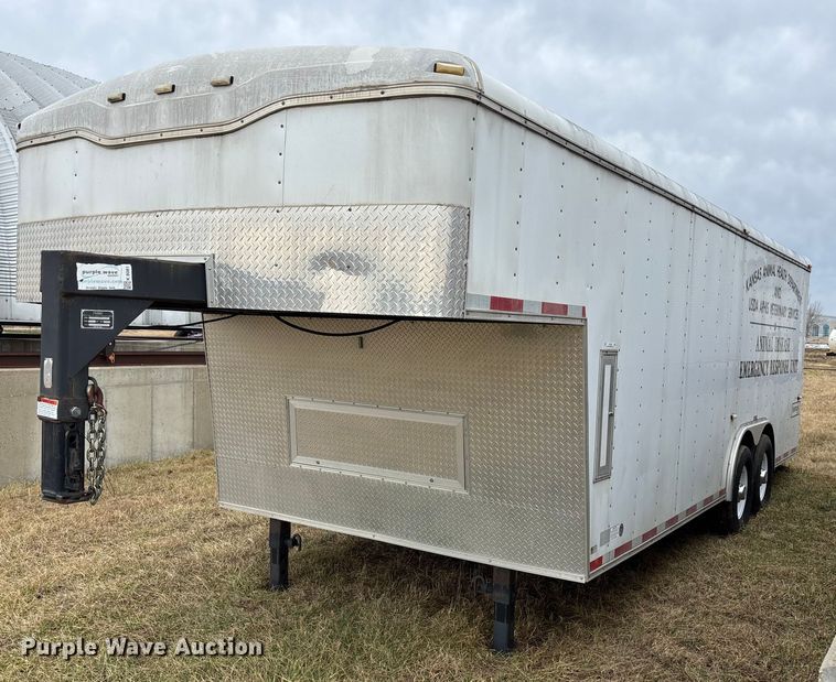2003 Hallmark  GRG85X28WT5 enclosed cargo trailer - FC1586