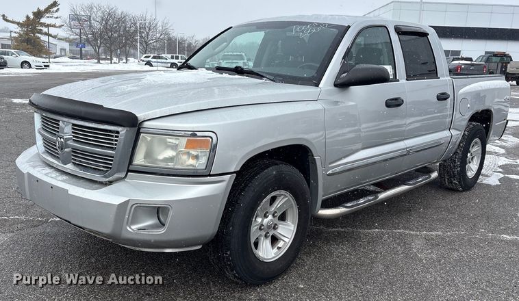 2008 Dodge Dakota Crew Cab pickup truck - FK1153