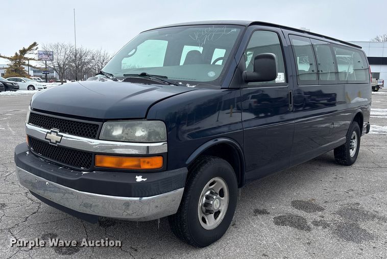 2007 Chevrolet Express 3500 van - FK1154