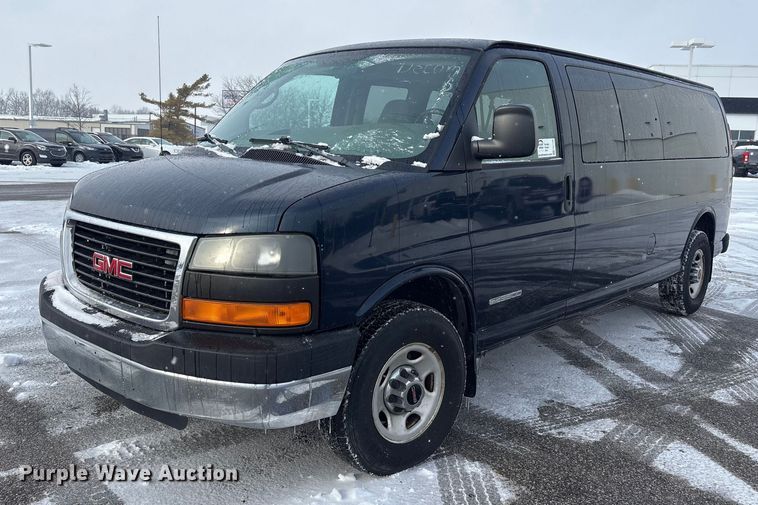 2005 GMC Savana van - FK1155