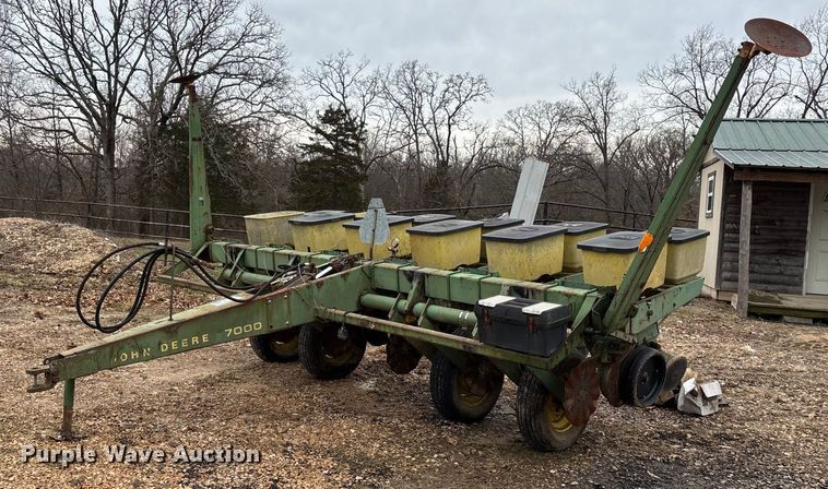 John Deere 7000 planter - DT0018