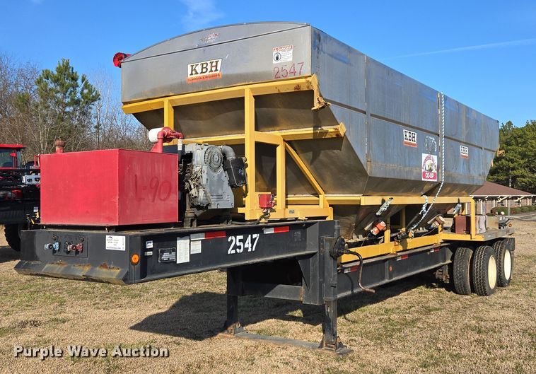 2012 KBH fertilizer tender trailer - DU2721