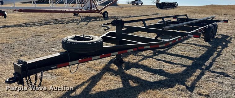 Header trailer - DZ4989