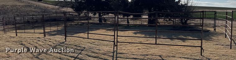 (21) livestock panels - DZ5004