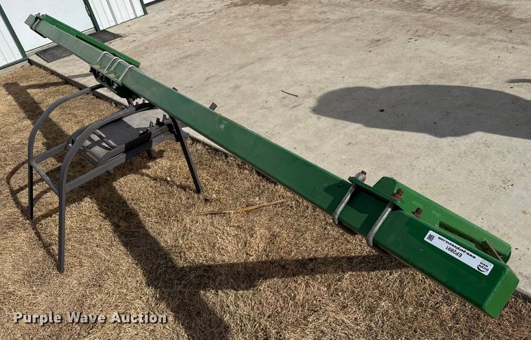 John Deere combine dual wheel mud scraper - EP2891