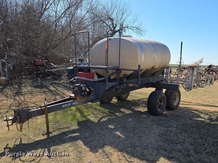 Wylie Manufacturing 8420 turf sprayer - ET1317