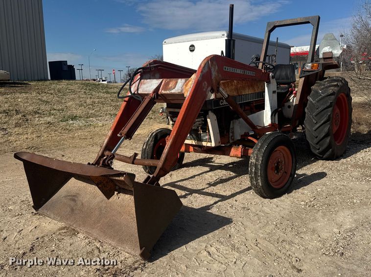 Case 1190 tractor - ET1572