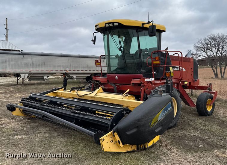 2007 New Holland HW325 swather / windrower - FB0512