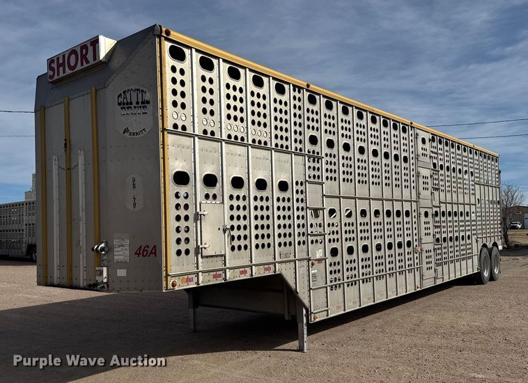 2006 Merritt livestock trailer - FB0806
