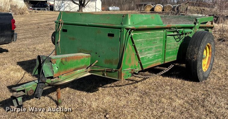 John Deere manure spreader - FB3499