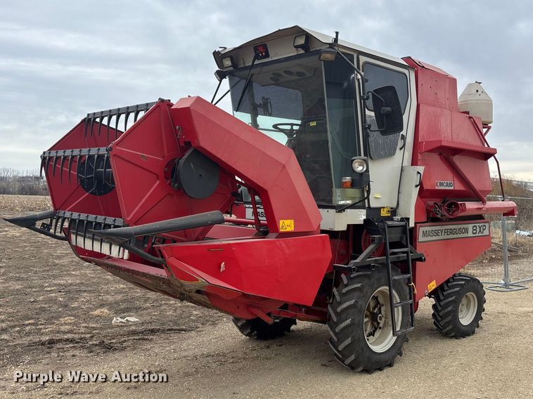 1997 Massey Ferguson 8XP combine - FC1582