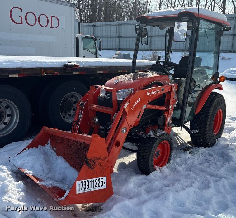 2025 Kubota LX2620HSD MFWD tractor - YA2230