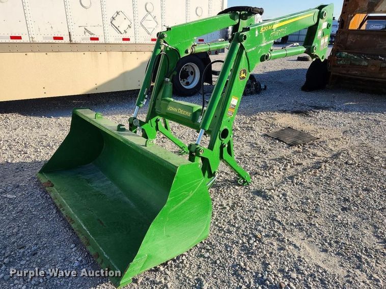 2023 John Deere 520M loader - YA2653