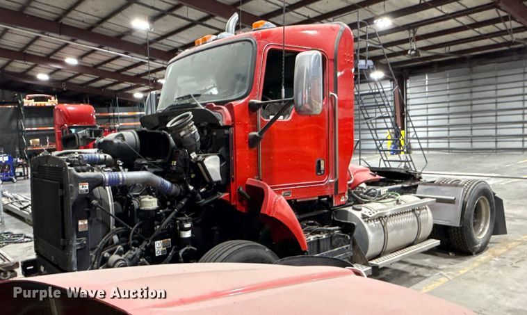 2016 Kenworth T400 semi truck - DZ4332