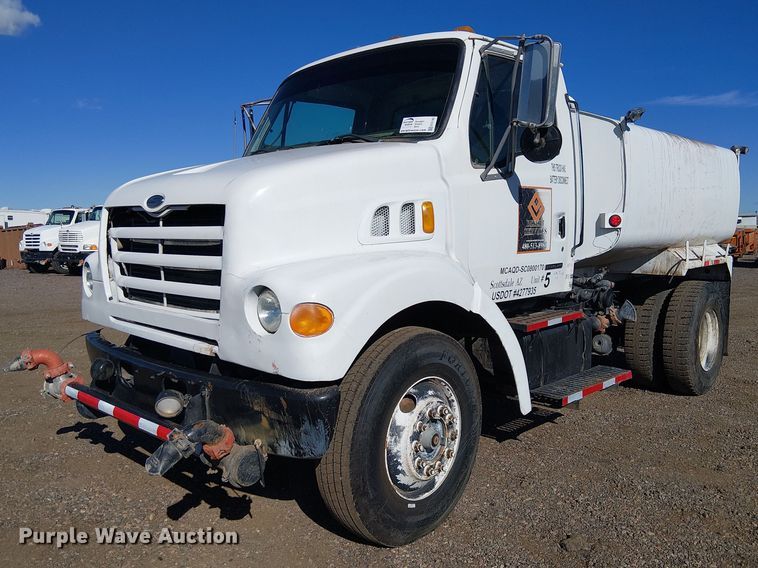 2000 Sterling L7500 water truck - EE5182