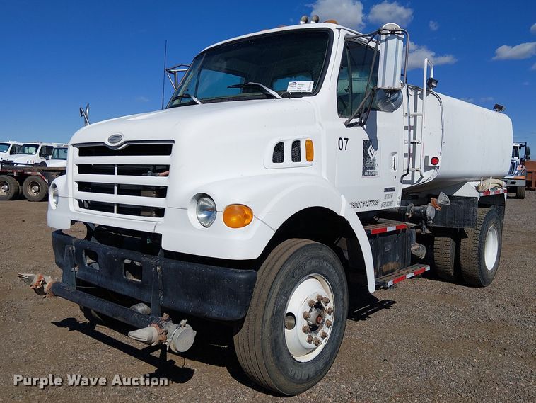 2000 Sterling L7500 water truck - EE5184