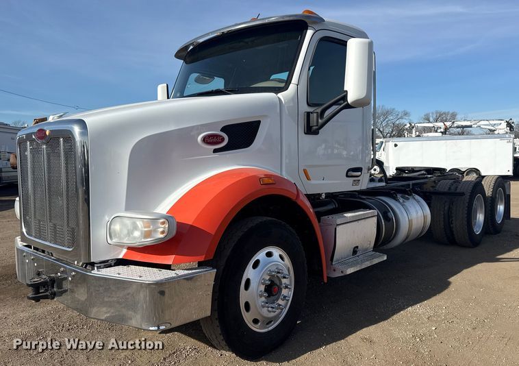 2018 Peterbilt 567 semi truck - EG2046
