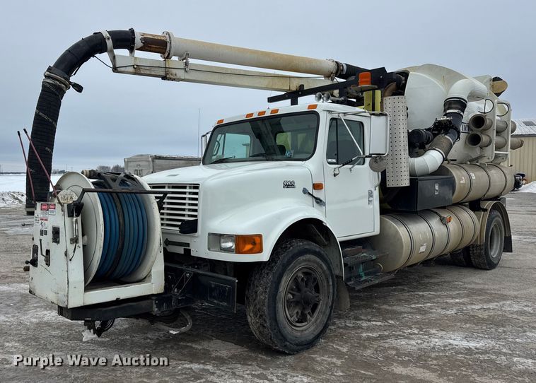 1999 International 4900 sewer jetter truck - ER0407