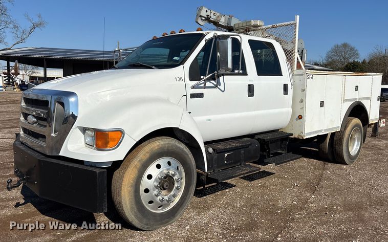 2008 Ford F650 Super Duty Crew Cab utility / service truck - ES8544