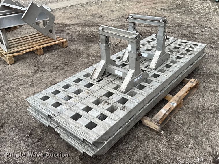 (4) trailer ramps - FB0913