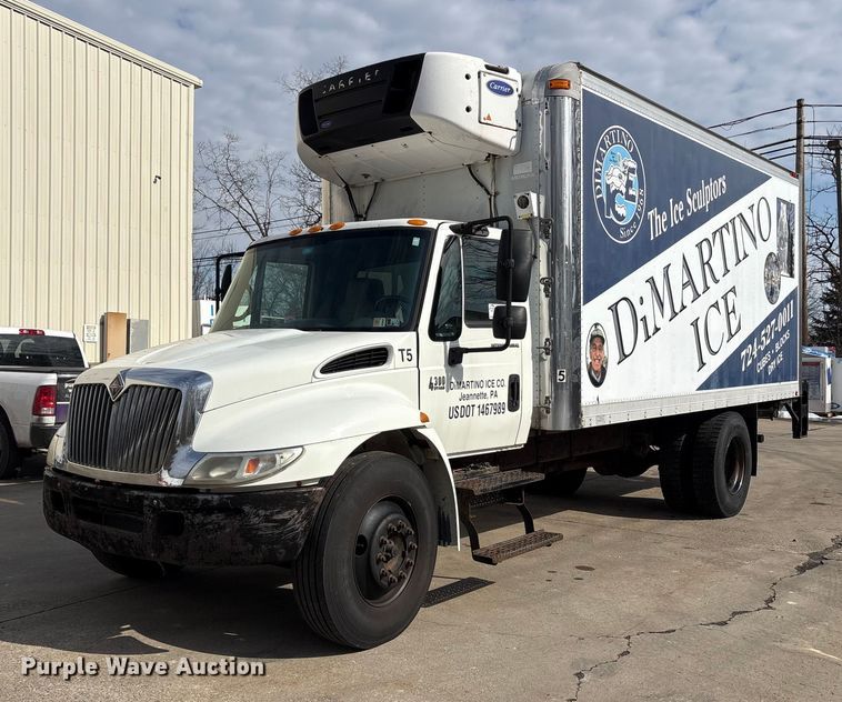 2004 International 4300  refrigerated truck - FK1081