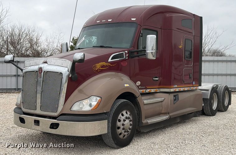 2020 Kenworth T680  semi truck - YA1840