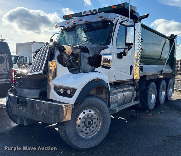 2024 Western Star 49X  dump truck - YA1915