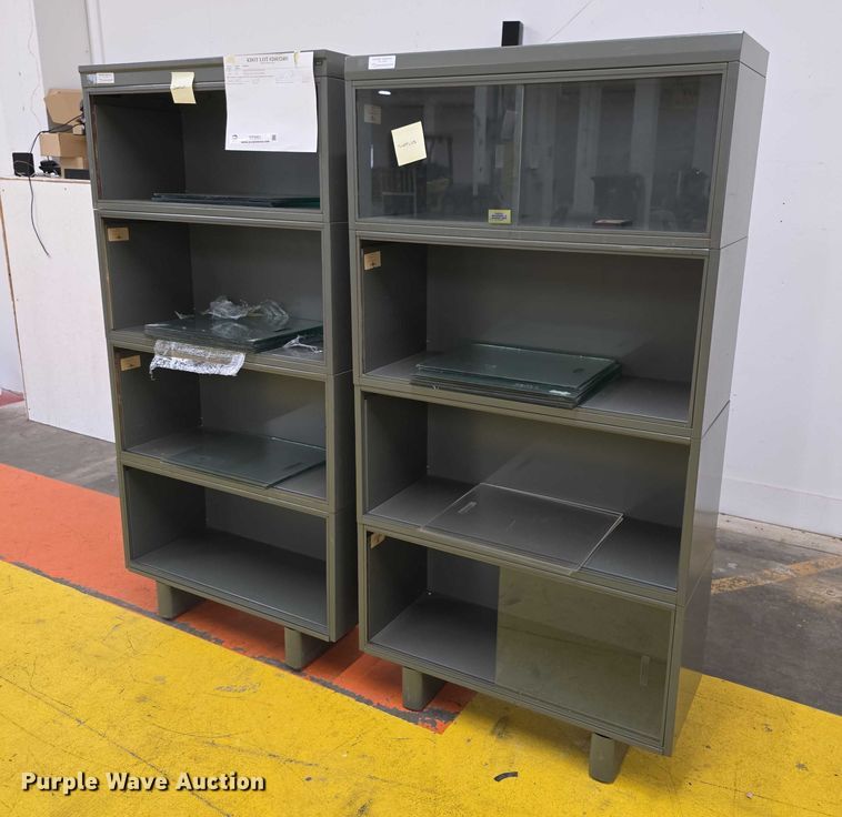 (2) bookcases - DZ3869