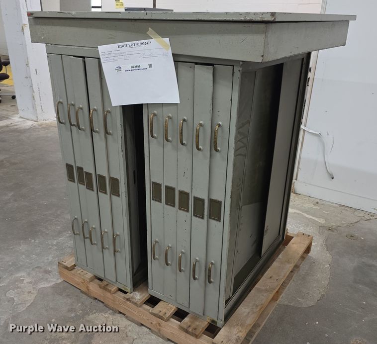 File cabinet - DZ3896