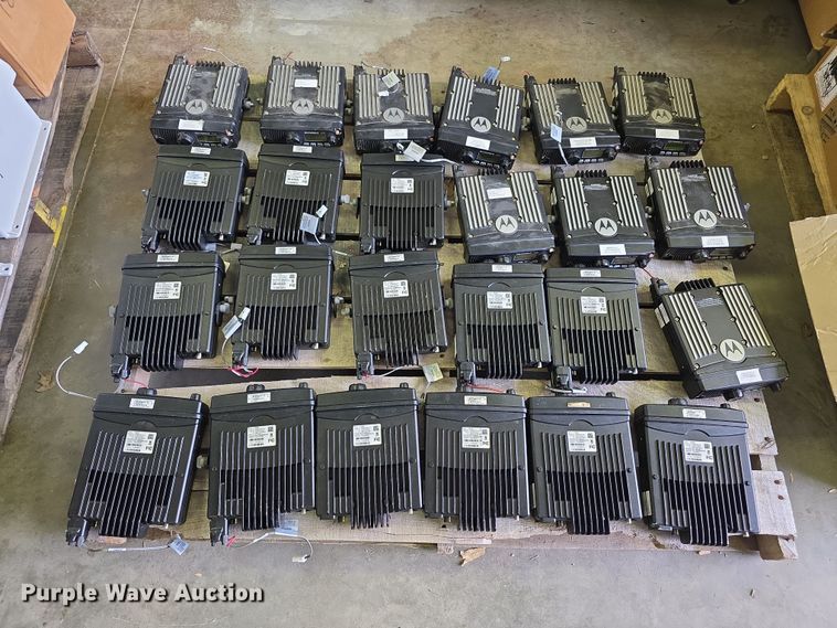 (47) Motorola XTL1500 radios - DZ3901