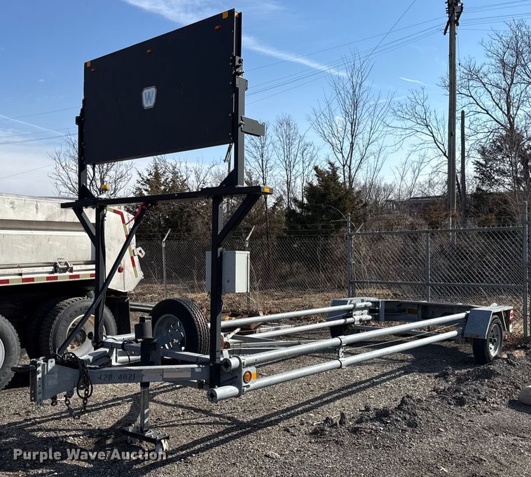 2011 Trinity  Vorteq crash attenuator trailer - DZ4320