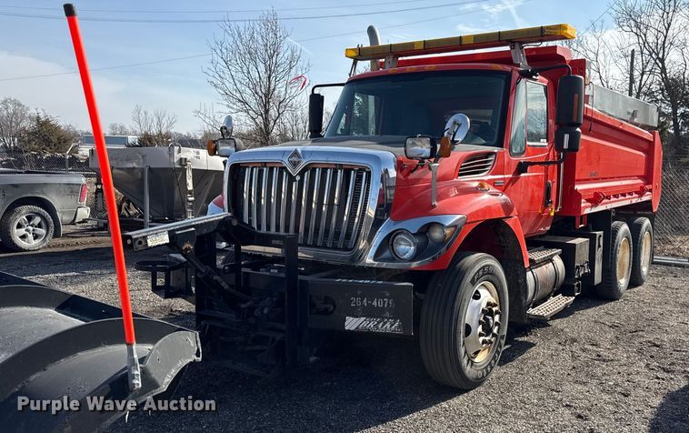 2009 International SF525 dump truck - DZ4321