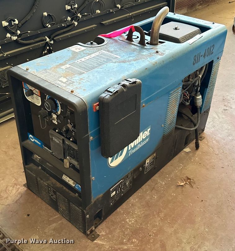 2002 Miller Trailblazer  welder/generator - DZ4328