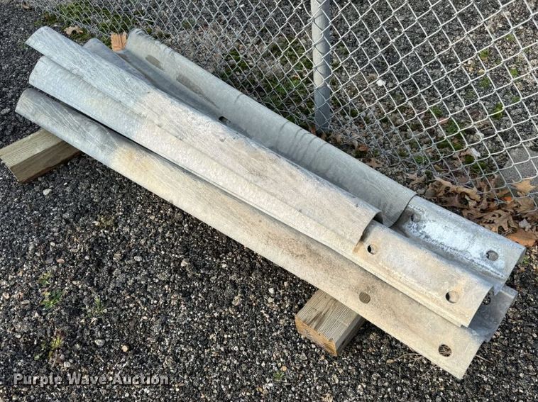 (4) guard rail end pieces - EB8277
