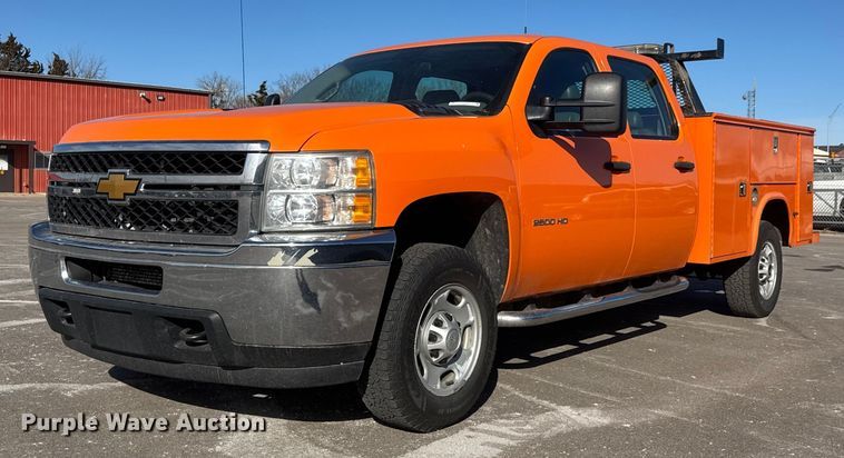2012 Chevrolet Silverado 2500HD Crew Cab utility bed pickup truck - EP2926