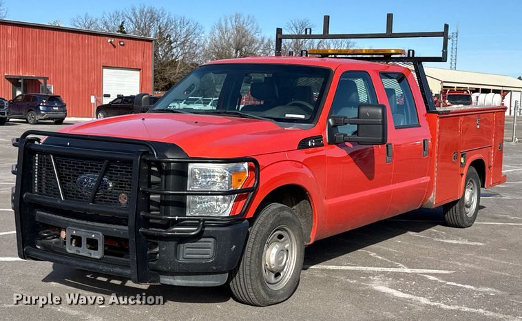 2011 Ford F250 Super Duty Crew Cab utility bed pickup truck - EP2927