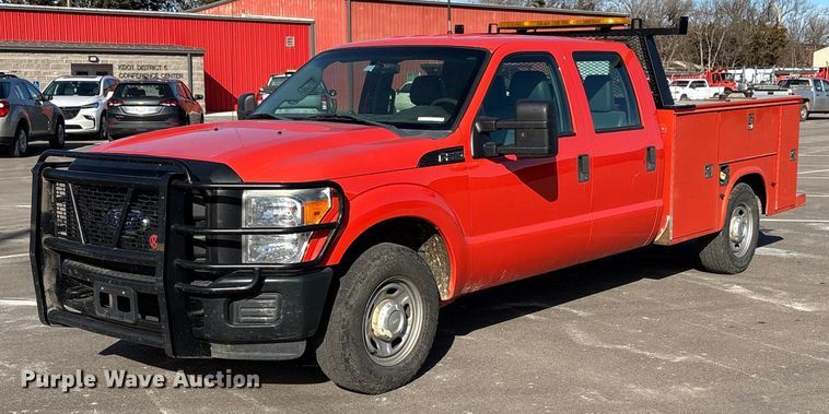 2011 Ford F250 Super Duty Crew Cab utility bed pickup truck - EP2928