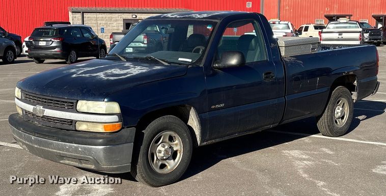 2002 Chevrolet Silverado 1500 pickup truck - EP2933