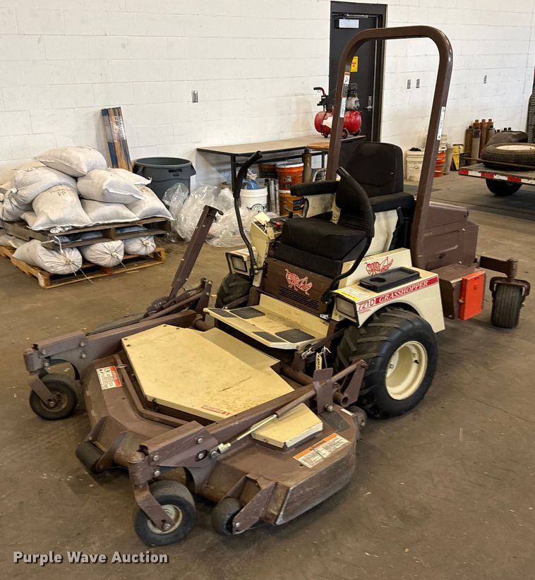 2008 Grasshopper 721D ZTR lawn mower - FB0749