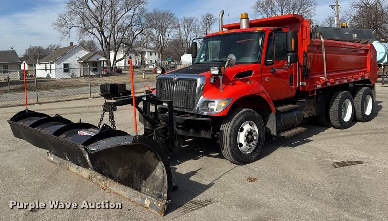 2007 International 7400 dump truck - FB0787