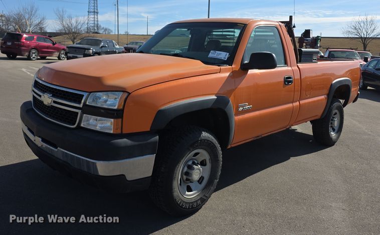 2006 Chevrolet Silverado 3500HD pickup truck - FI0844