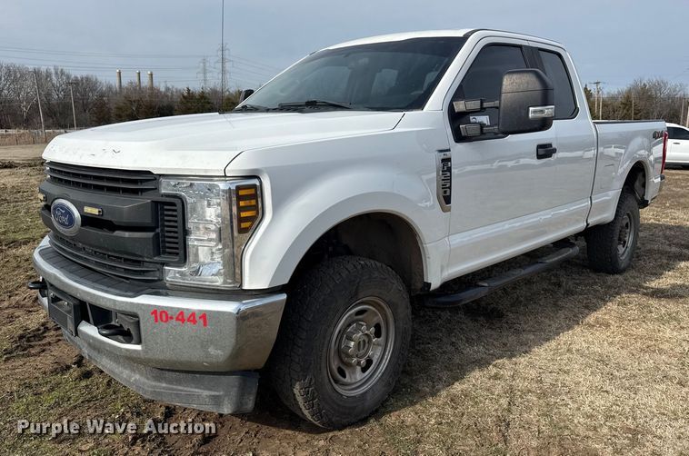 2018 Ford F250 Super Duty Ext. Cab pickup truck - DQ4271
