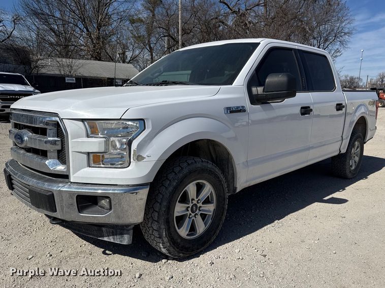 2017 Ford F150 Crew Cab pickup truck - DQ4329